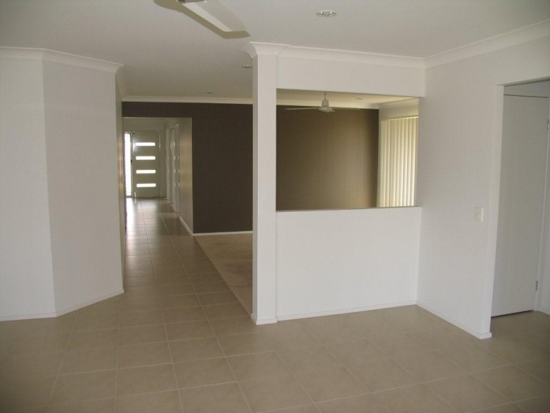 14 Captain Cook Street, Urraween QLD 4655