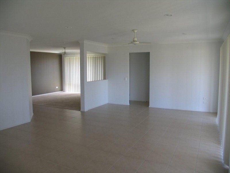 14 Captain Cook Street, Urraween QLD 4655