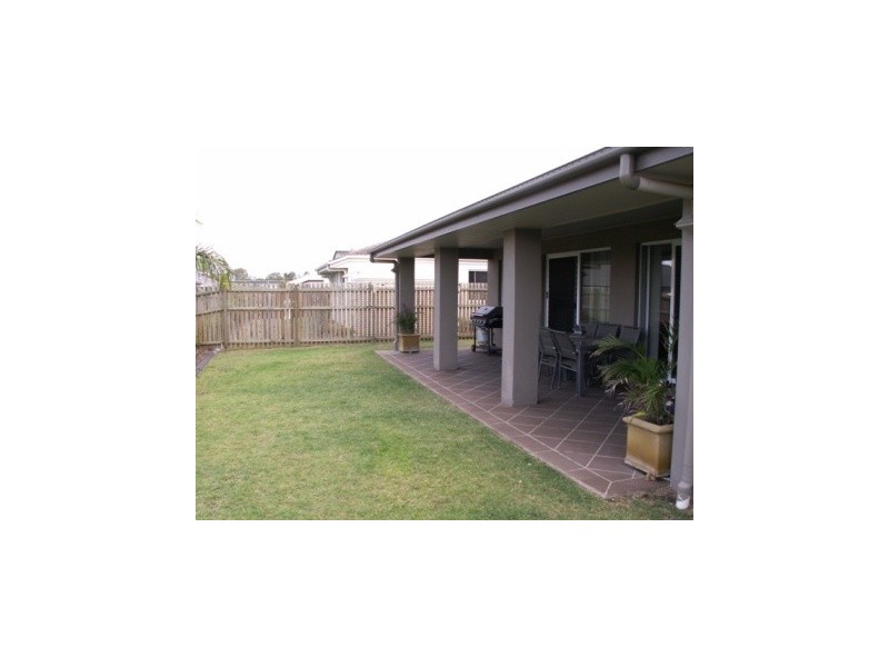 14 Captain Cook Street, Urraween QLD 4655