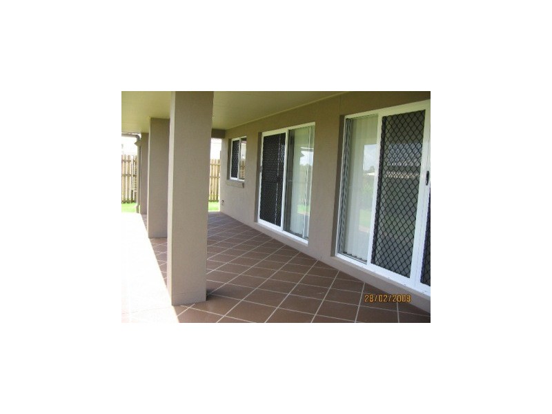 14 Captain Cook Street, Urraween QLD 4655