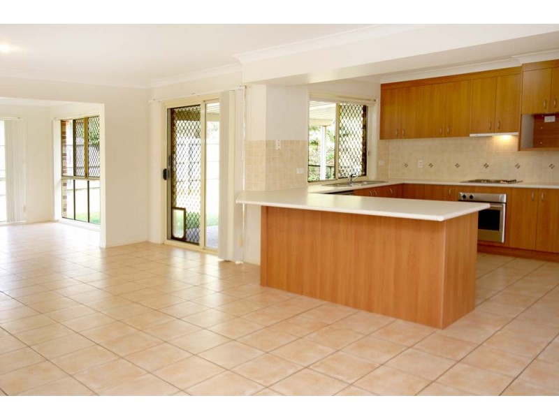 25 Hilliards Park Drive, Wellington Point QLD 4160