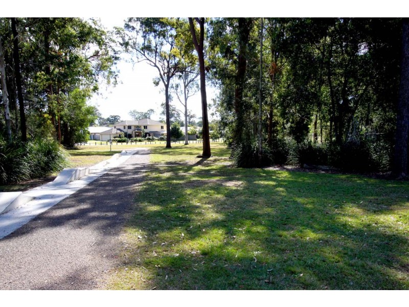 25 Hilliards Park Drive, Wellington Point QLD 4160