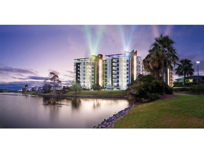 33 Lakefront Crescent, Varsity Lakes QLD 4227