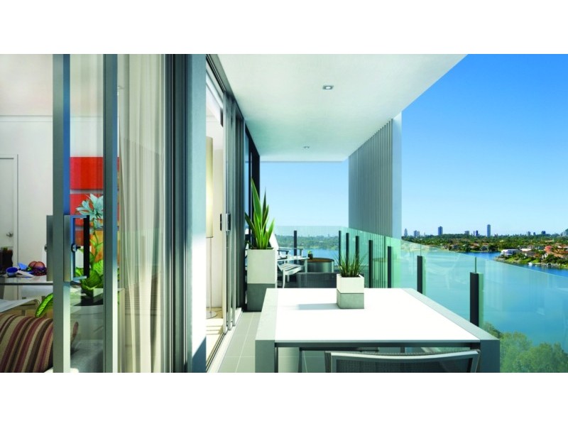 33 Lakefront Crescent, Varsity Lakes QLD 4227