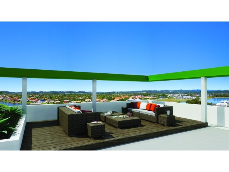 33 Lakefront Crescent, Varsity Lakes QLD 4227