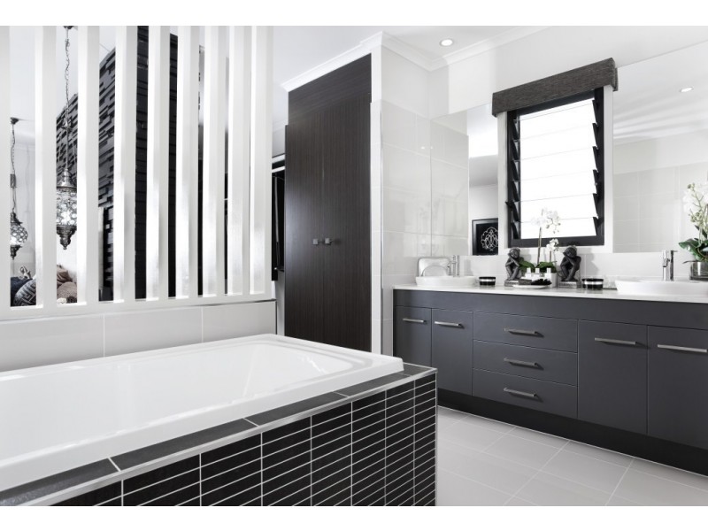 548 Dandenong Avenue, Redbank Plains QLD 4301