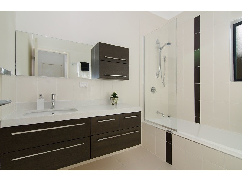 4/145 Northcote Street, Brighton QLD 4017