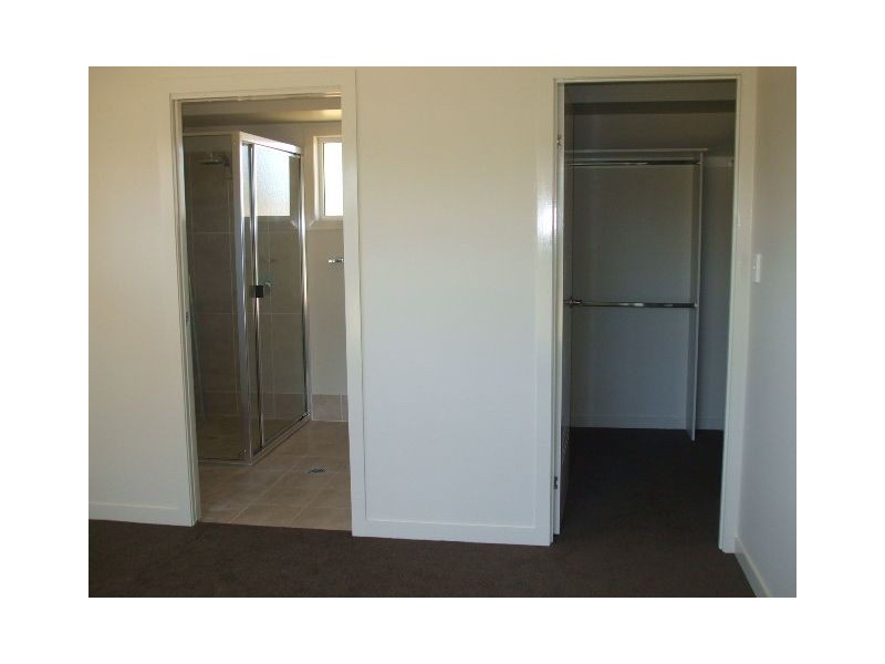 8 Stonewood Crescent, Warwick QLD 4370