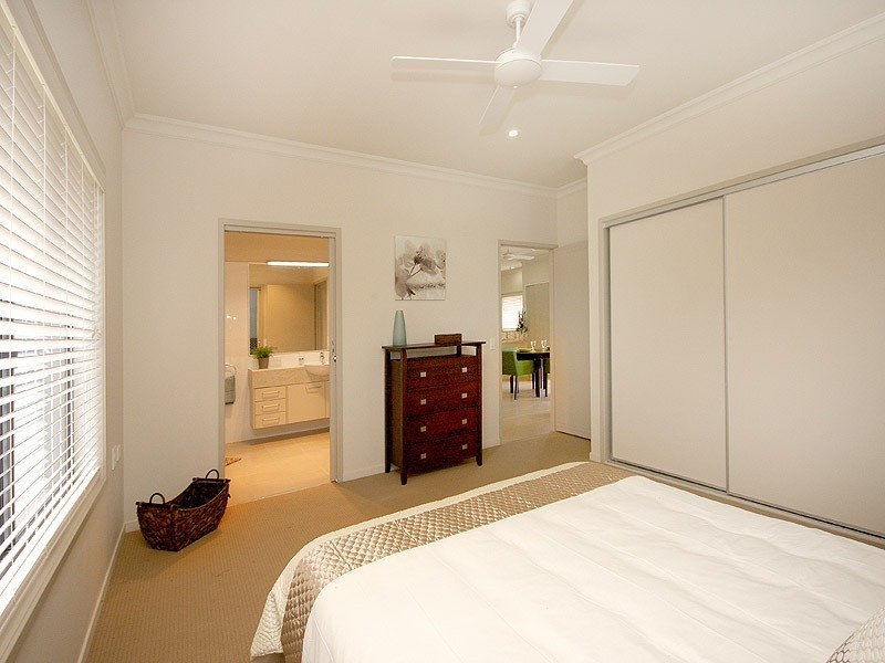 2/37 Station Street, Wellington Point QLD 4160