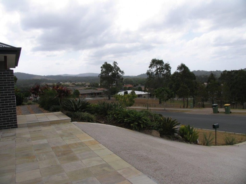 10 Dunraven Drive, Pimpama QLD 4209