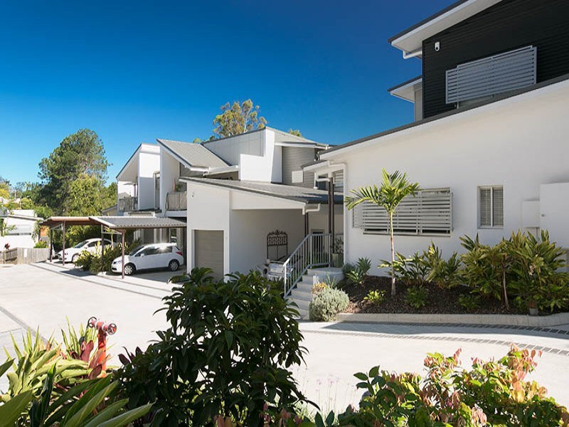 17 Marshall Lane, Kenmore QLD 4069