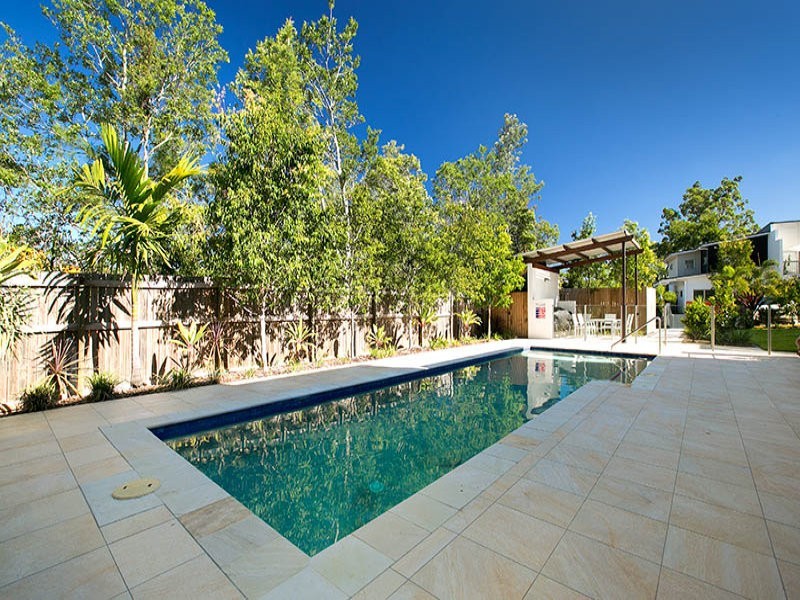 17 Marshall Lane, Kenmore QLD 4069