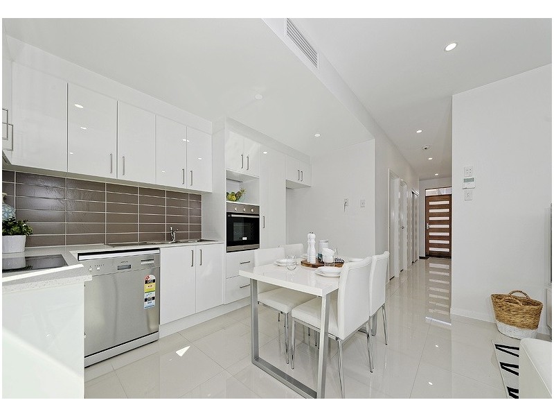 148 Mein Street, Scarborough QLD 4020