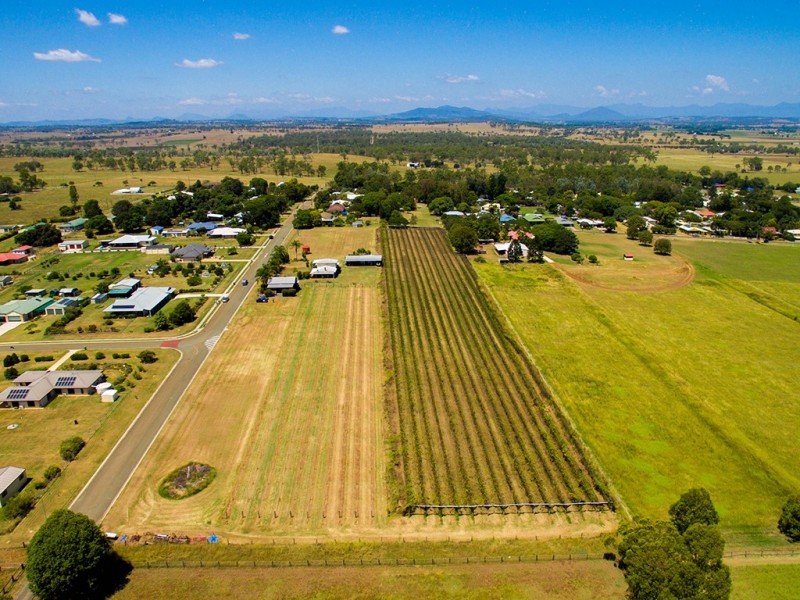 38 North Street, Harrisville QLD 4307