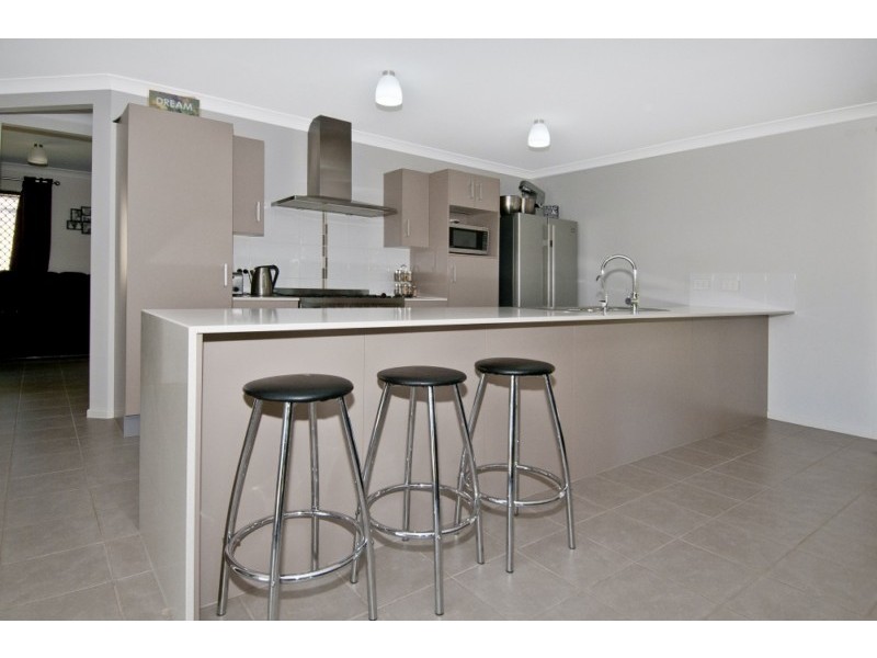 165 Walker Drive, Kooralbyn QLD 4285