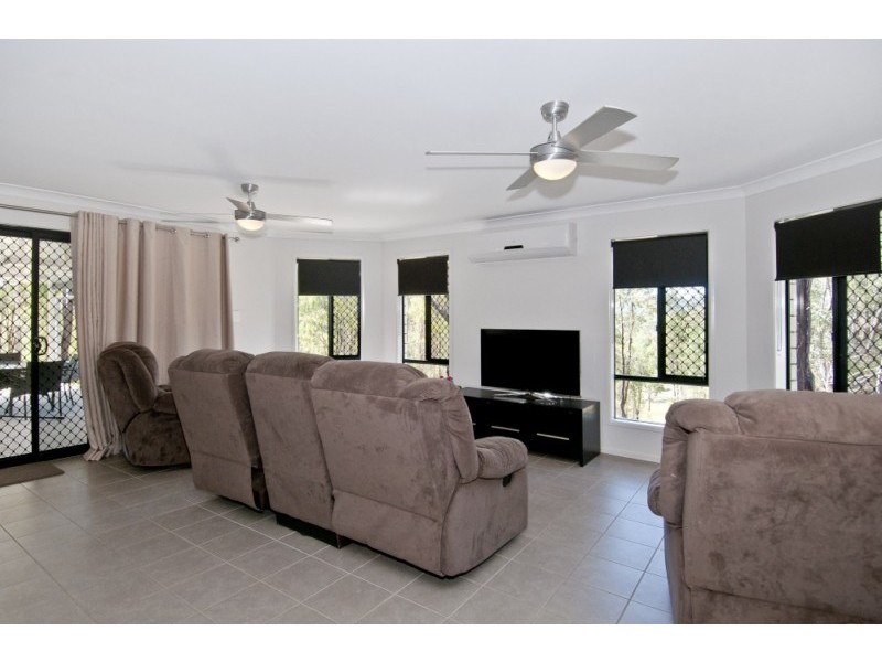 165 Walker Drive, Kooralbyn QLD 4285