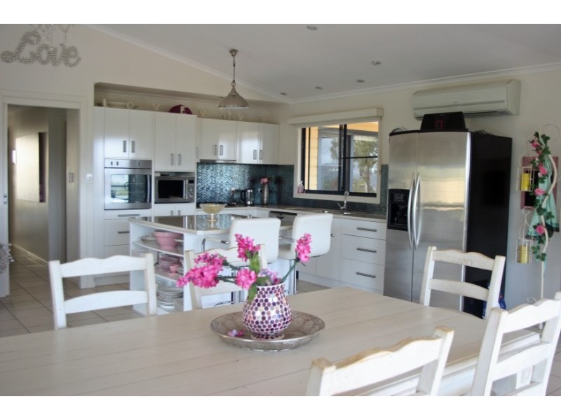 53 White Place, Kooralbyn QLD 4285