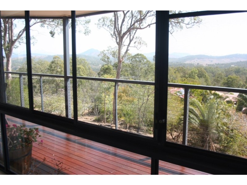 53 White Place, Kooralbyn QLD 4285