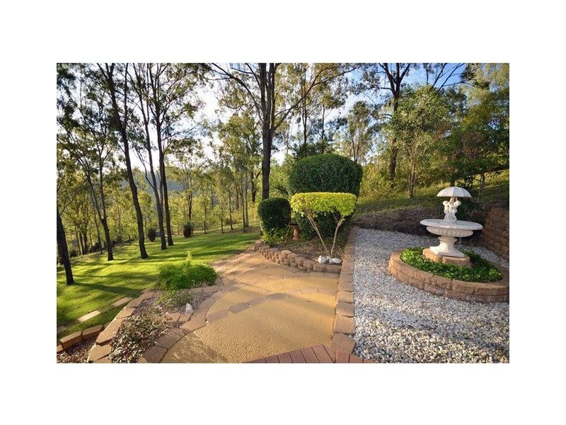 61 Collins Place, Kooralbyn QLD 4285