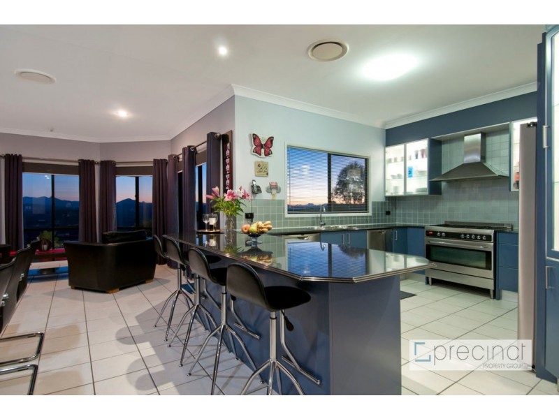 68 Brooks Drive, Kooralbyn QLD 4285