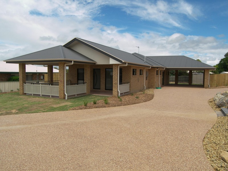 18 RAFFERTY AVENUE, Warwick QLD 4370