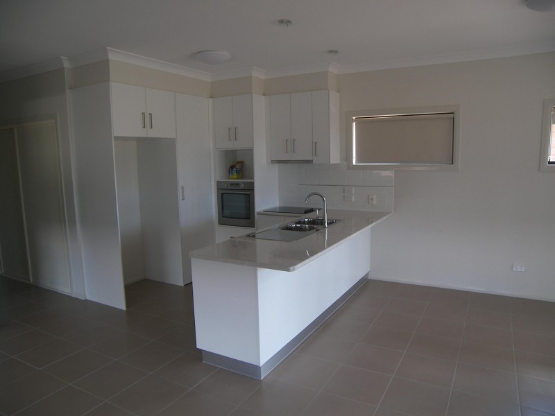 18 RAFFERTY AVENUE, Warwick QLD 4370