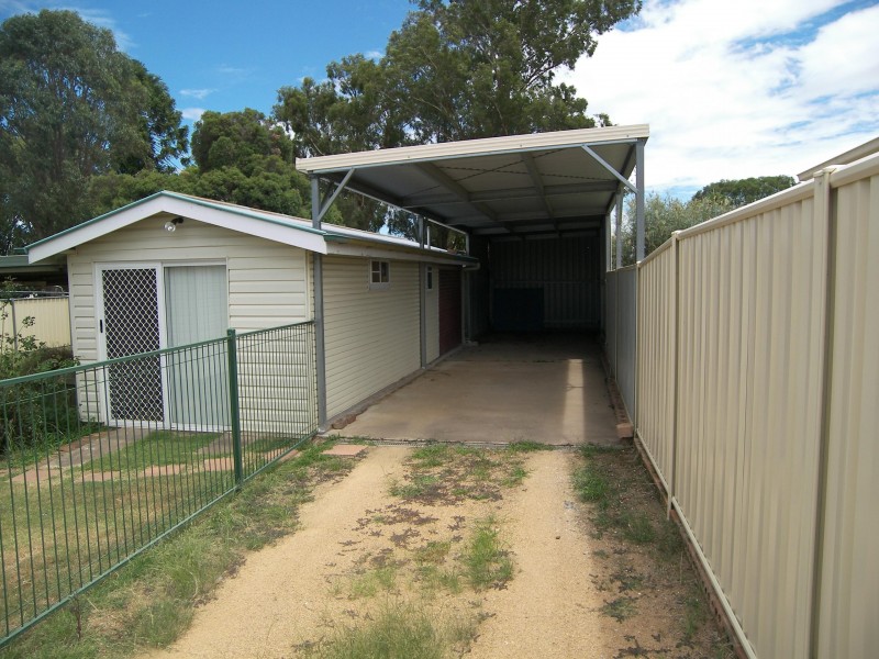 1 Gilbert Crescent, Warwick QLD 4370