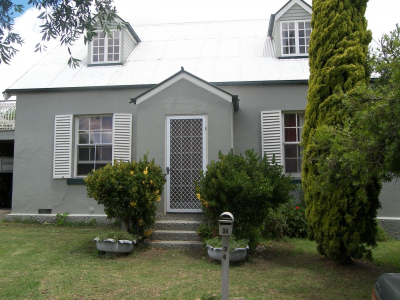34 ALBERT STREET, Warwick QLD 4370