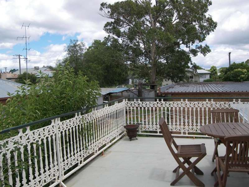 34 ALBERT STREET, Warwick QLD 4370
