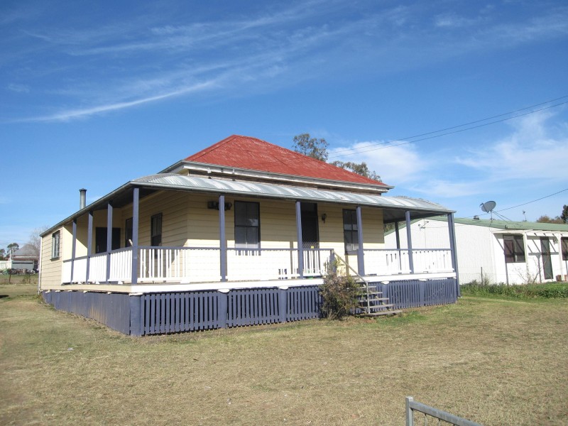 6 DEVITT STREET, Warwick QLD 4370