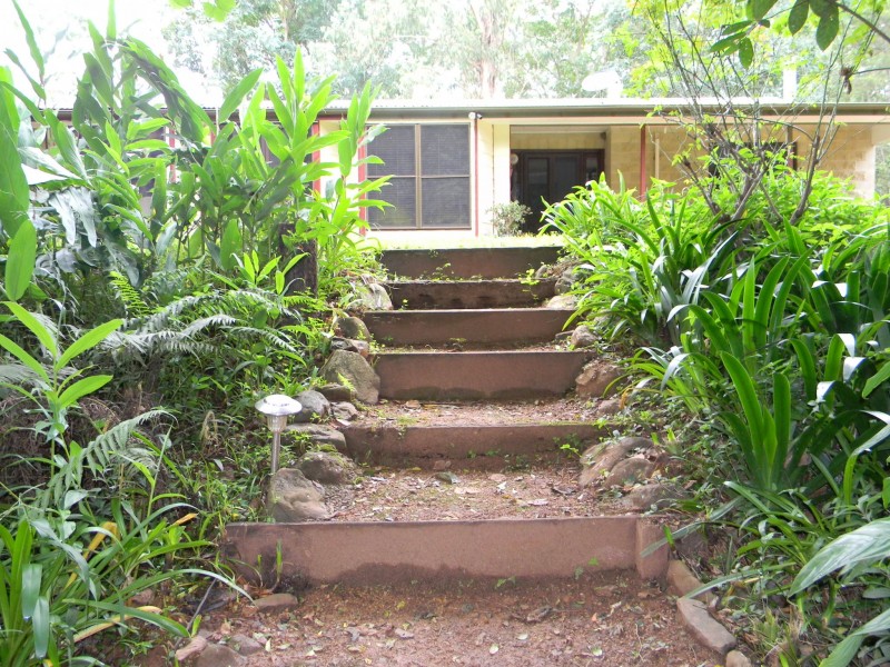 Cambroon QLD 4552