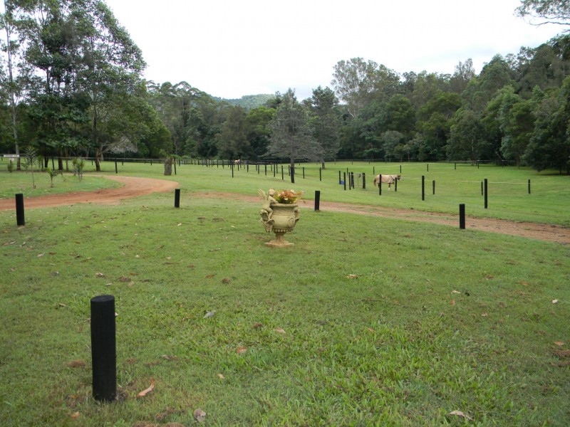 Cambroon QLD 4552