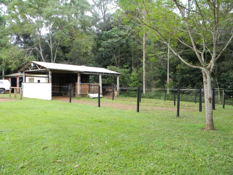 Cambroon QLD 4552