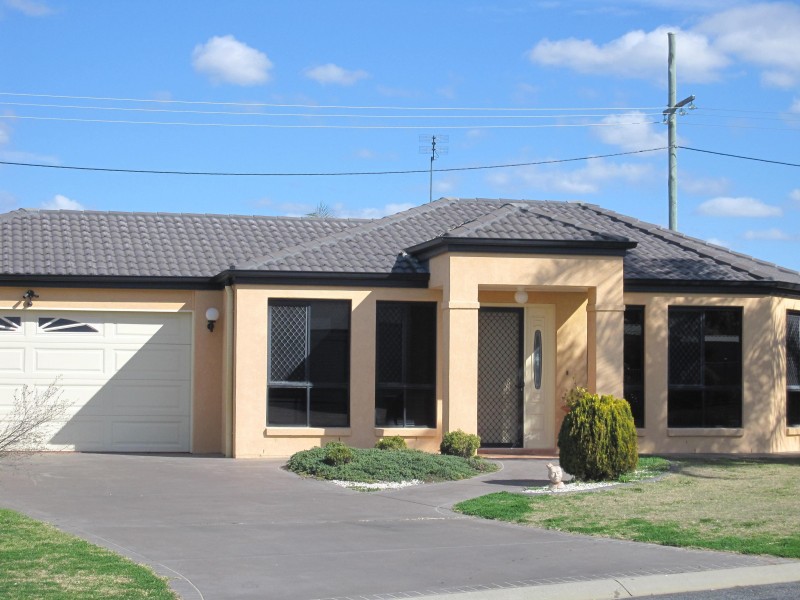 28 FLYNN DRIVE, Warwick QLD 4370