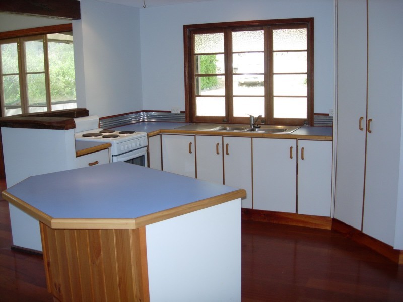 31 Sutton Street, Brooloo QLD 4570