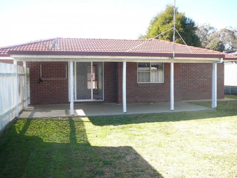 24 FAIRWAY DRIVE, Warwick QLD 4370