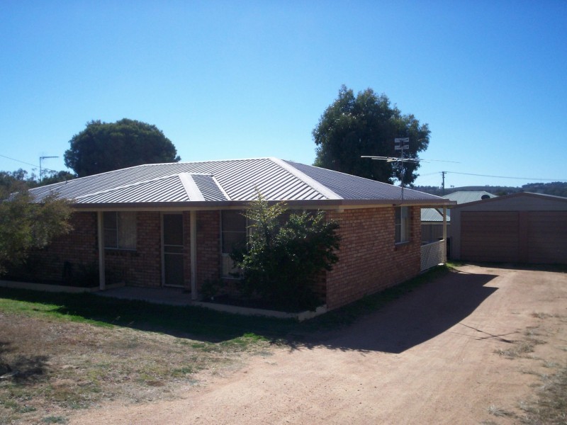 40 FAIRWAY DRIVE, Warwick QLD 4370
