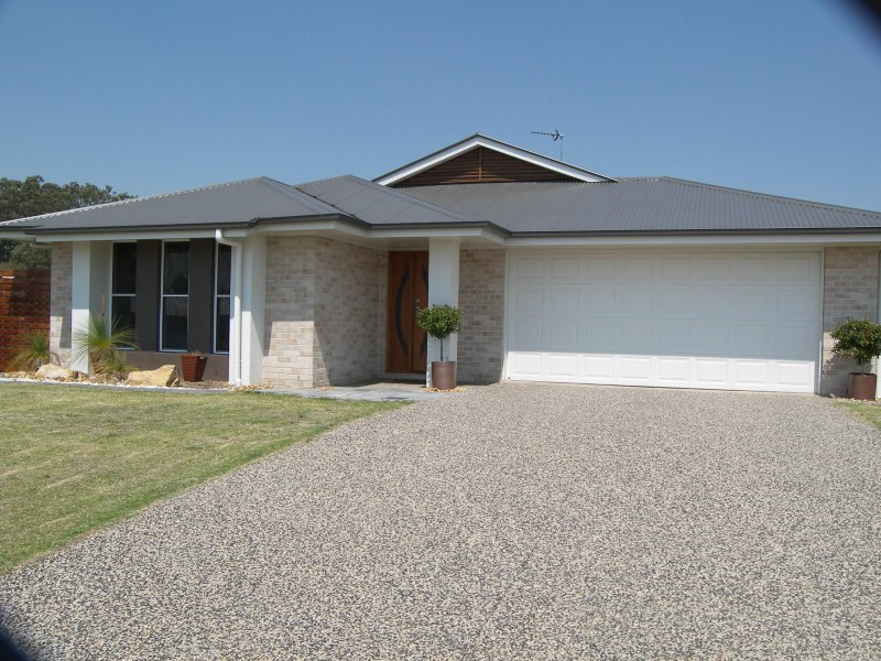 19 RIDGEVIEW ROAD, Warwick QLD 4370