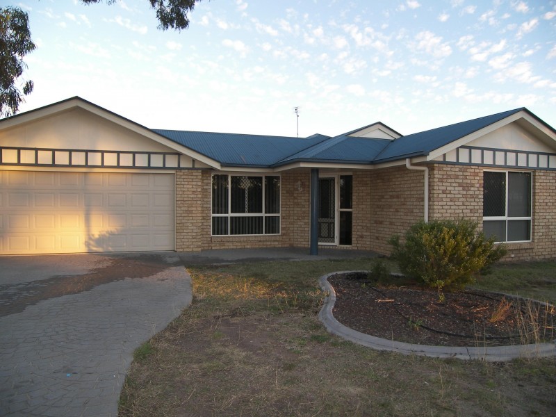 18 FLITCROFT STREET, Warwick QLD 4370