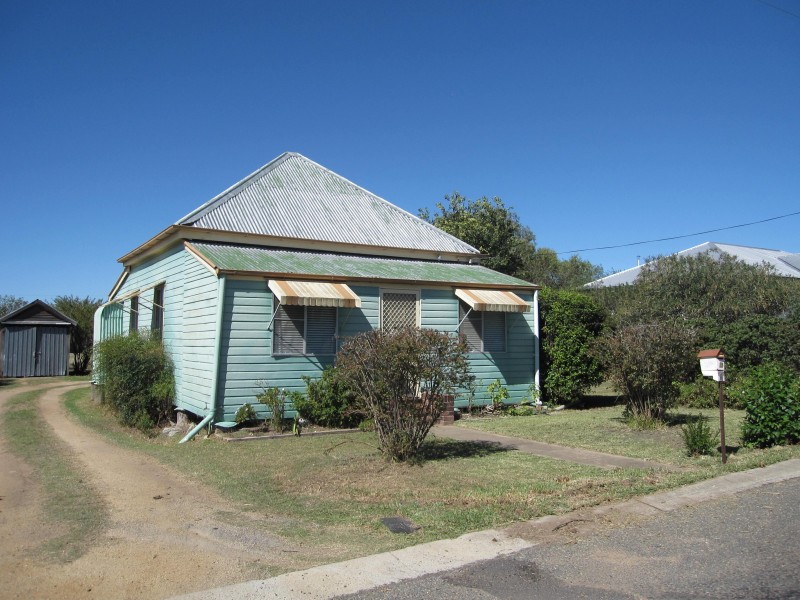 22 OAK AVENUE, Warwick QLD 4370