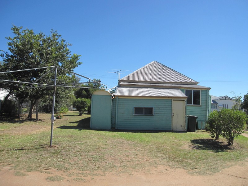 22 OAK AVENUE, Warwick QLD 4370
