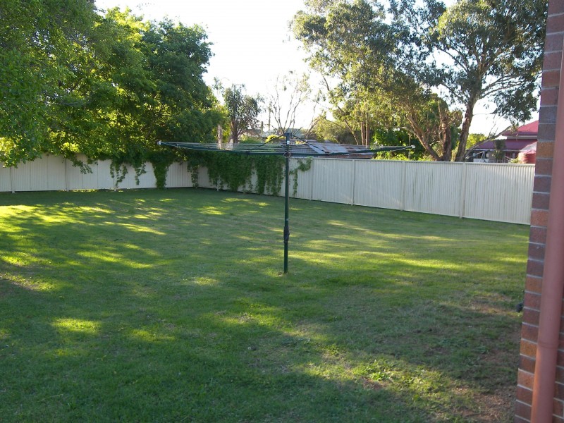 17 MYRTLE AVENUE, Warwick QLD 4370