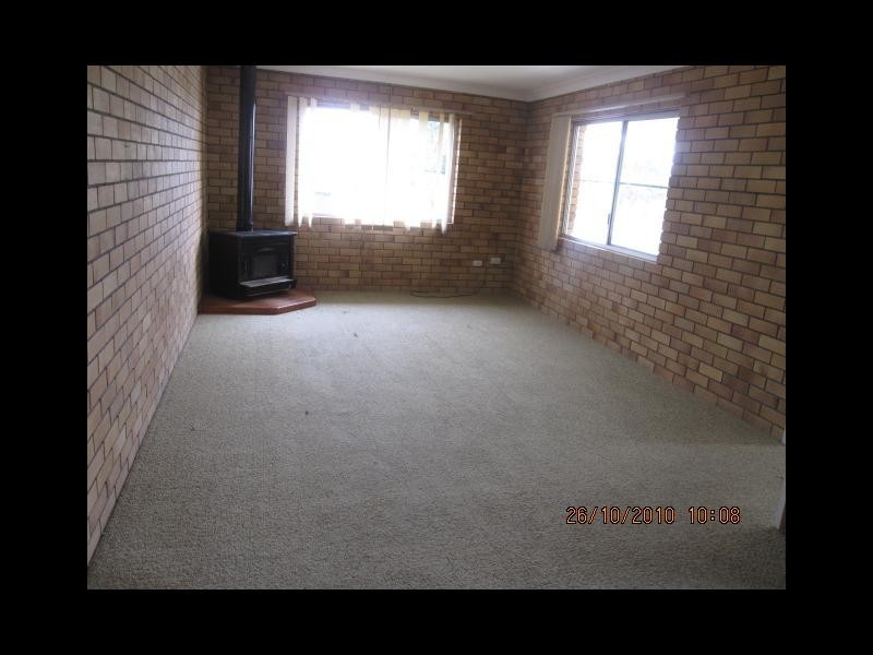 1/50 LOCKE STREET, Warwick QLD 4370