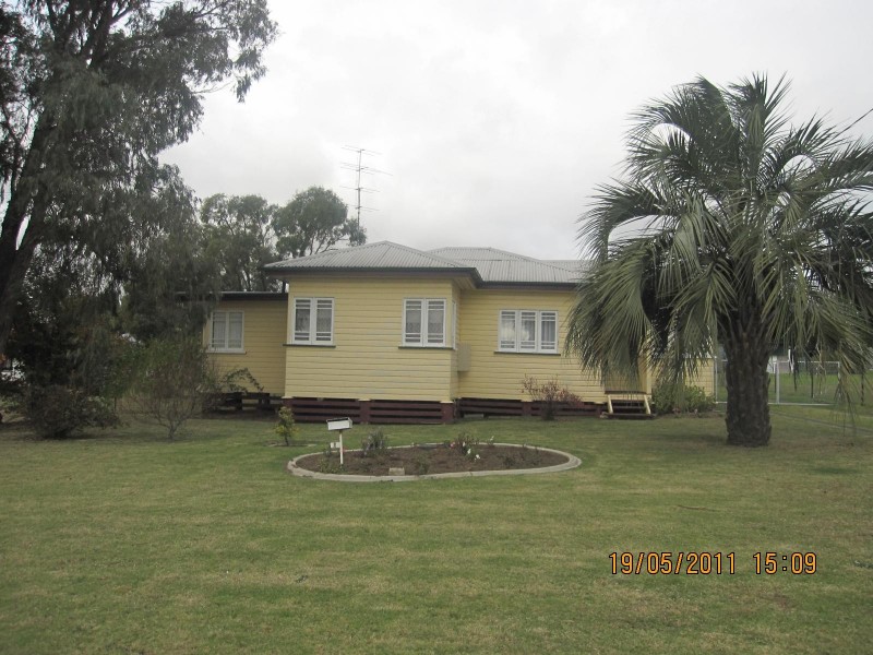 2 WILLIAM STREET, Warwick QLD 4370