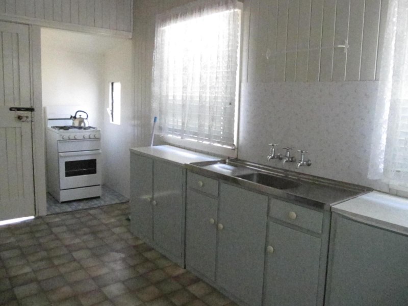 2 WILLIAM STREET, Warwick QLD 4370