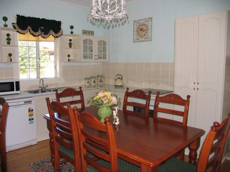 51 Stewart Avenue, Warwick QLD 4370