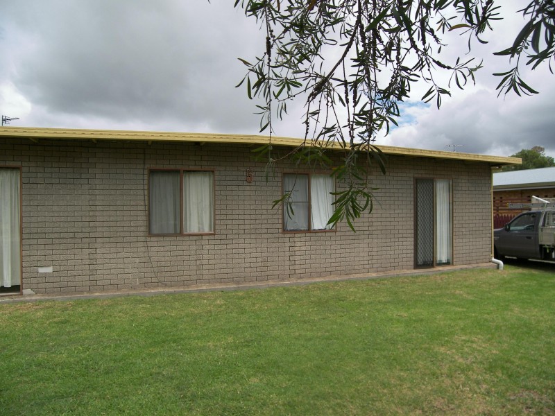 3/5 STERNE STREET, Warwick QLD 4370