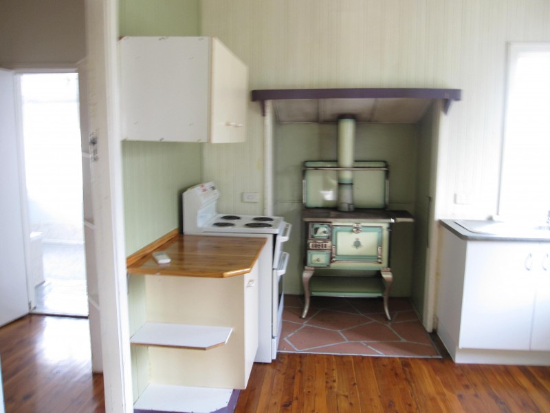 30 STURT STREET, Warwick QLD 4370