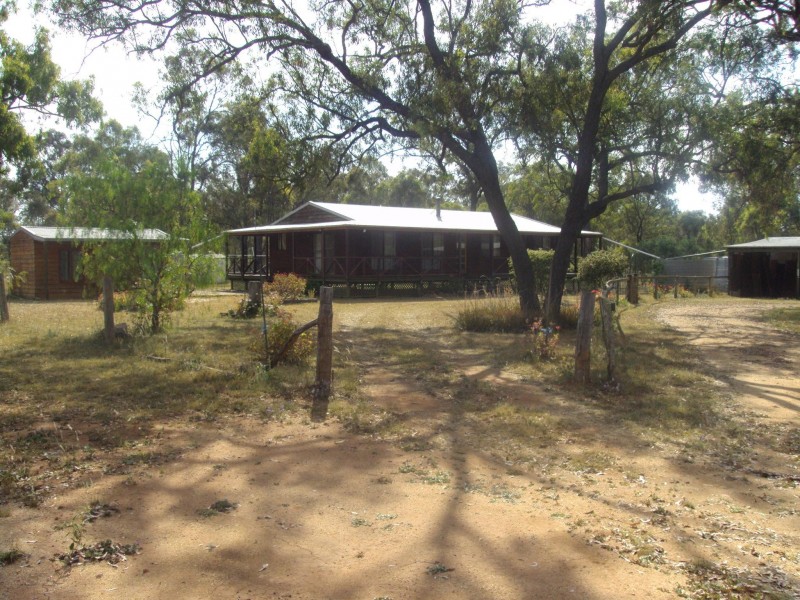 298 MARKEYS LANE, Yangan QLD 4371