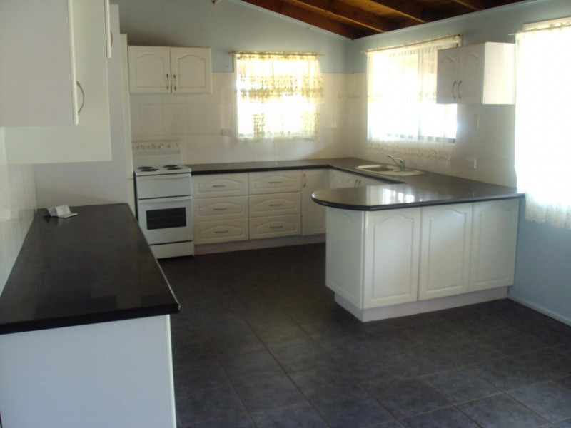 298 MARKEYS LANE, Yangan QLD 4371